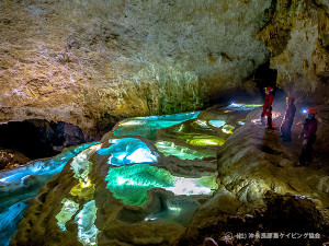 沖永良部島最高峰の洞窟・鍾乳洞　銀水洞