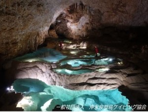 沖永良部島の洞窟 銀水洞