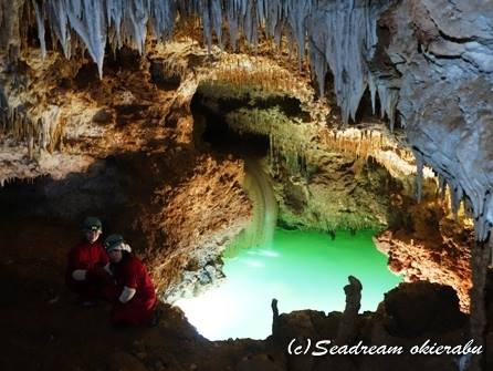 沖永良部島屈指の洞窟 水連洞